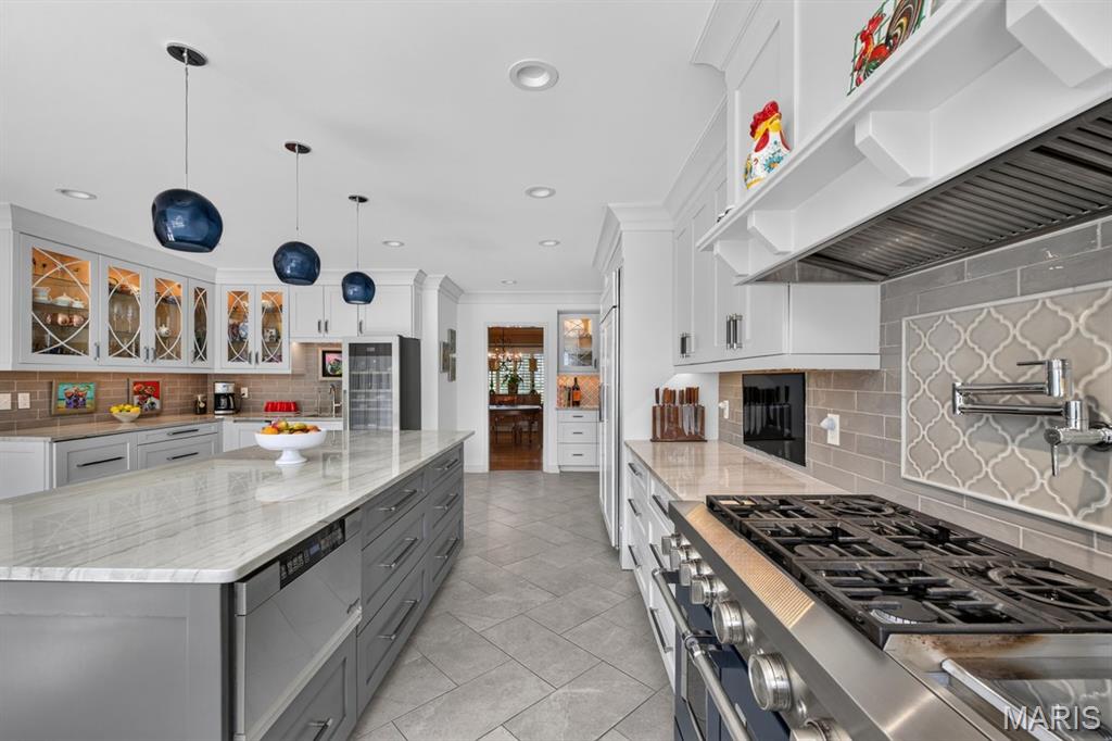 1688 Frontenac Woods Lane