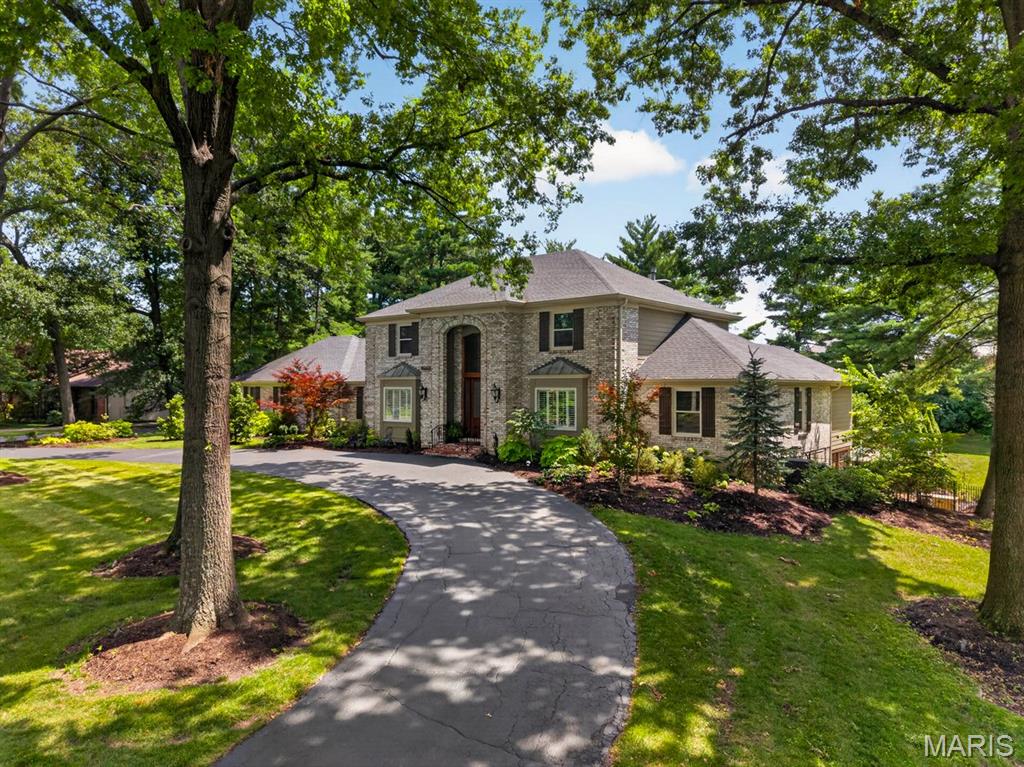1688 Frontenac Woods Lane