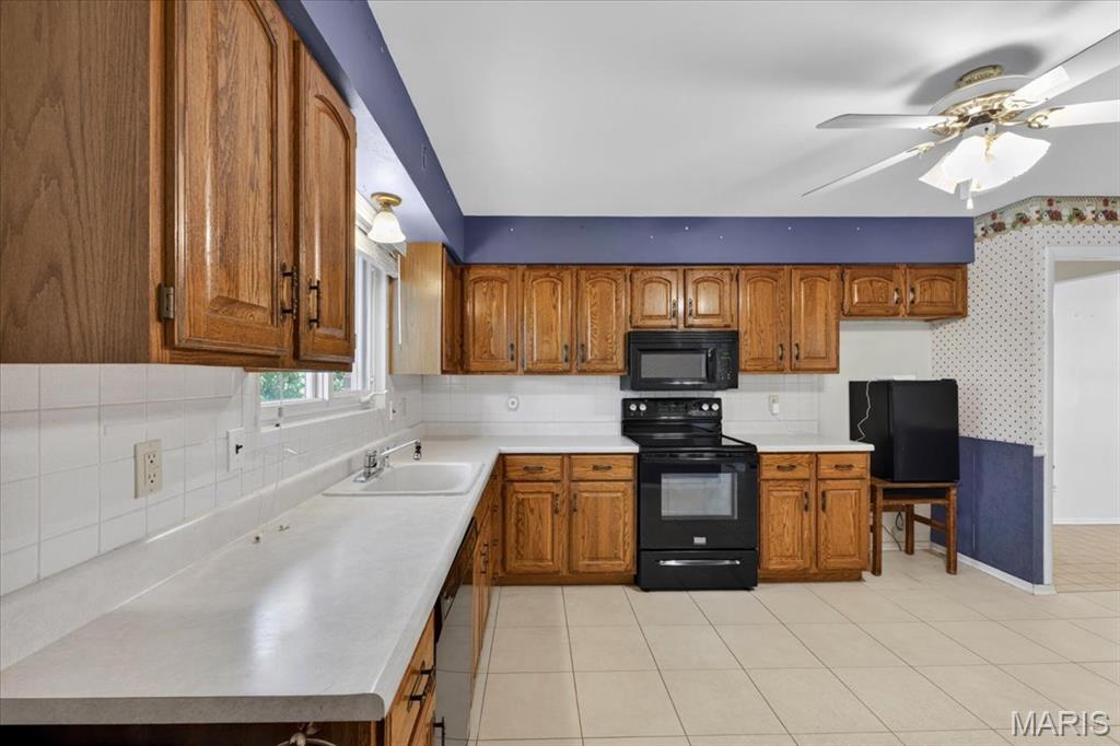 9341 Tea Rose Lane