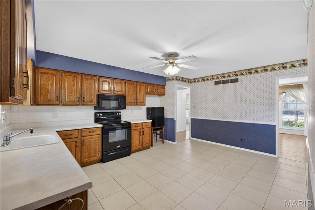 9341 Tea Rose Lane