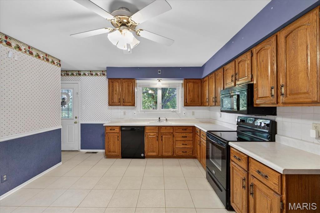 9341 Tea Rose Lane