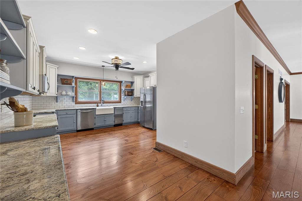 2 Woodridge Drive