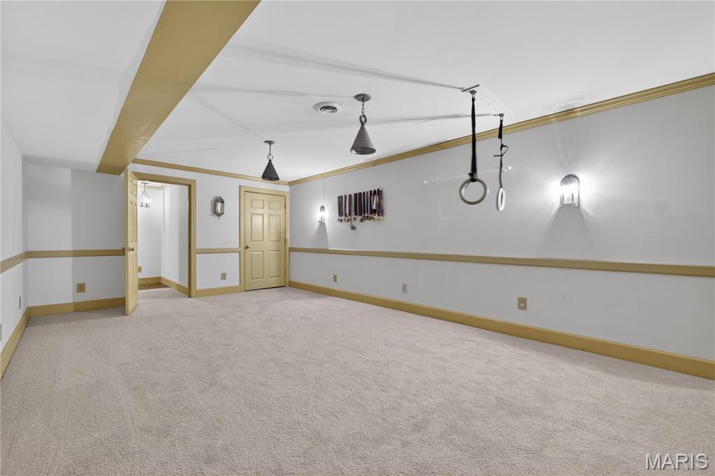 2 Woodridge Drive