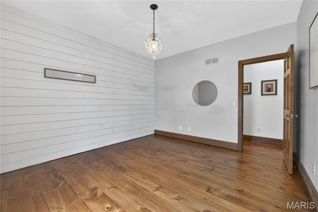 2 Woodridge Drive