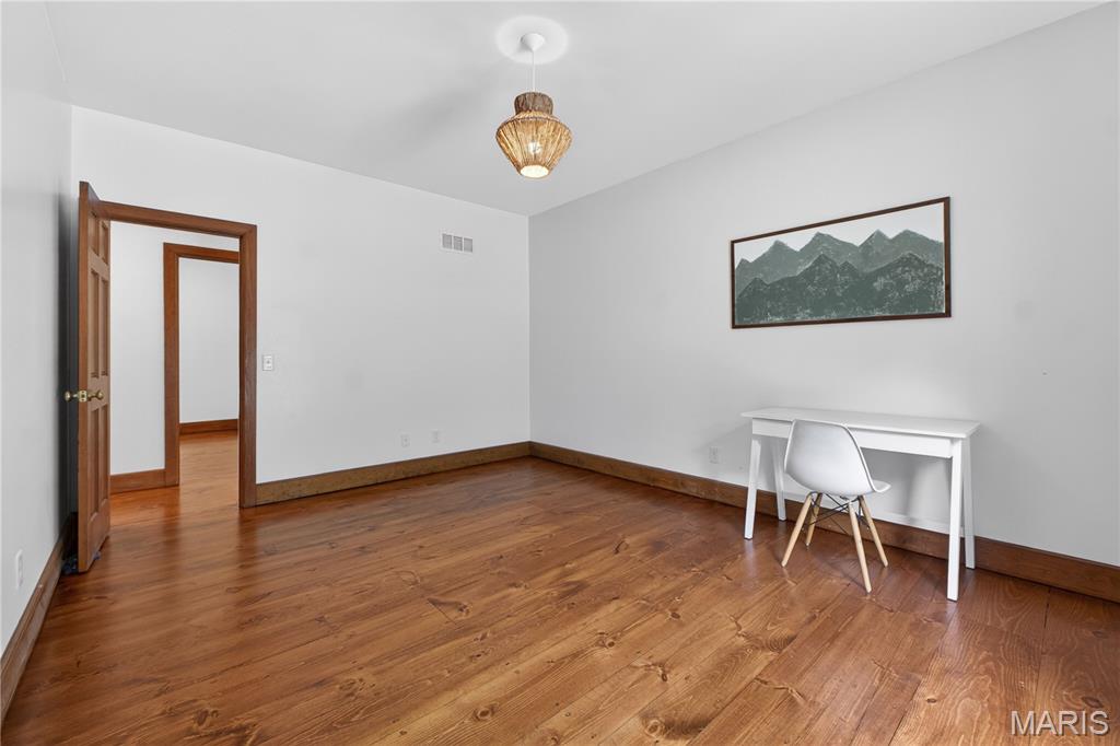 2 Woodridge Drive