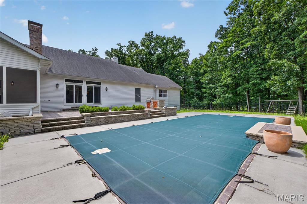 2 Woodridge Drive