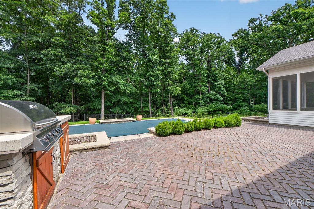 2 Woodridge Drive