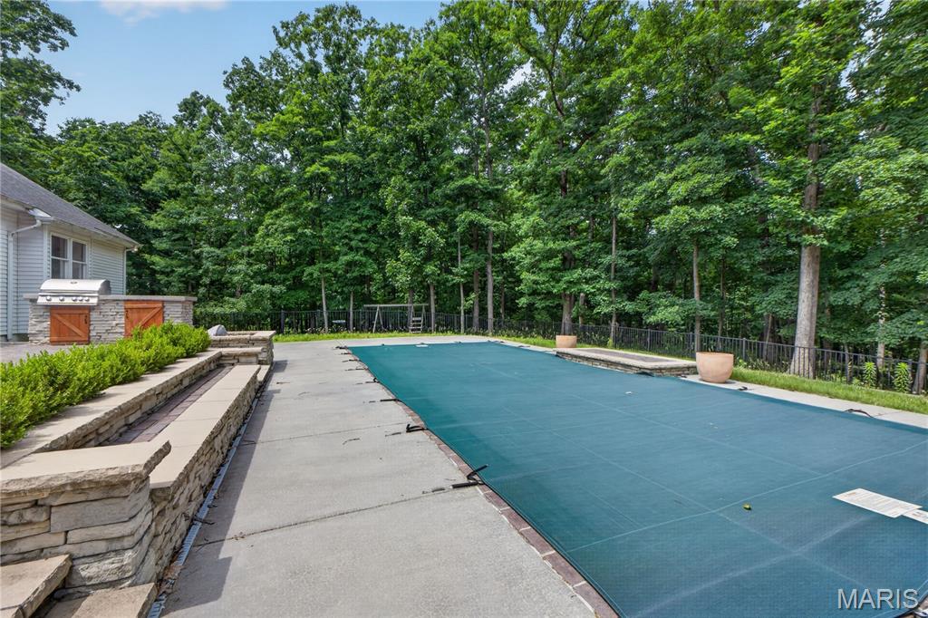 2 Woodridge Drive