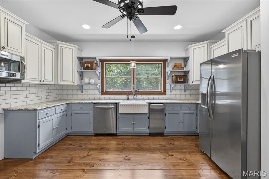 2 Woodridge Drive