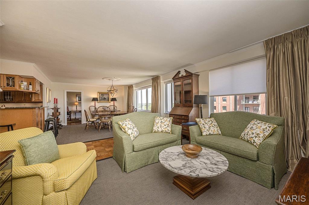 900 S Hanley Road Unit: 11D