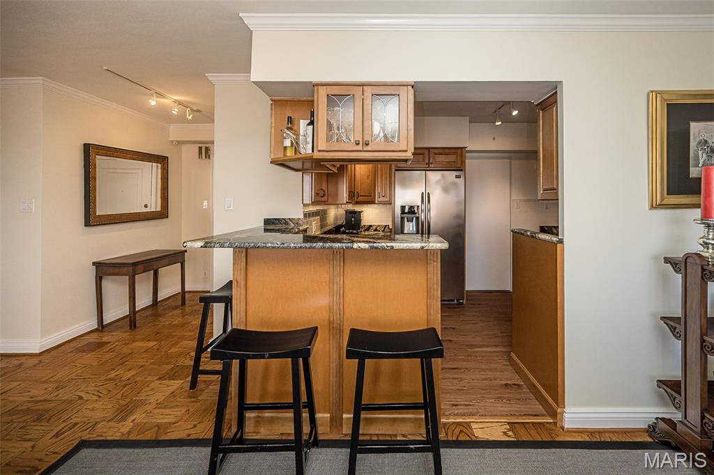 900 S Hanley Road Unit: 11D