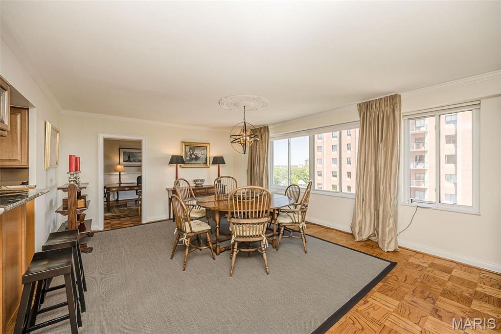 900 S Hanley Road Unit: 11D