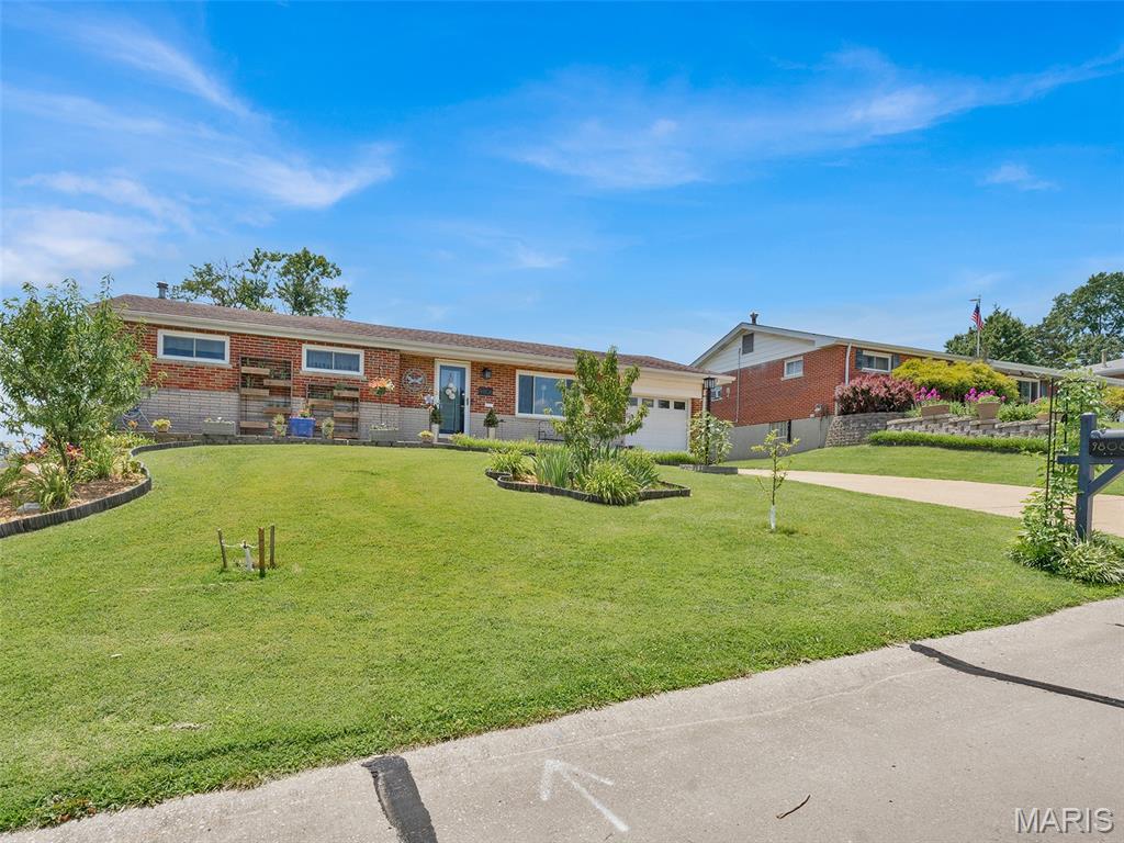 9806 Whitcomb Lane