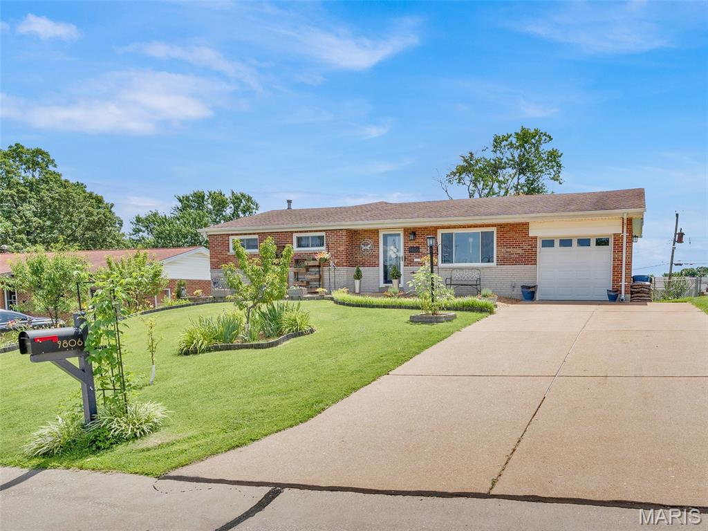 9806 Whitcomb Lane