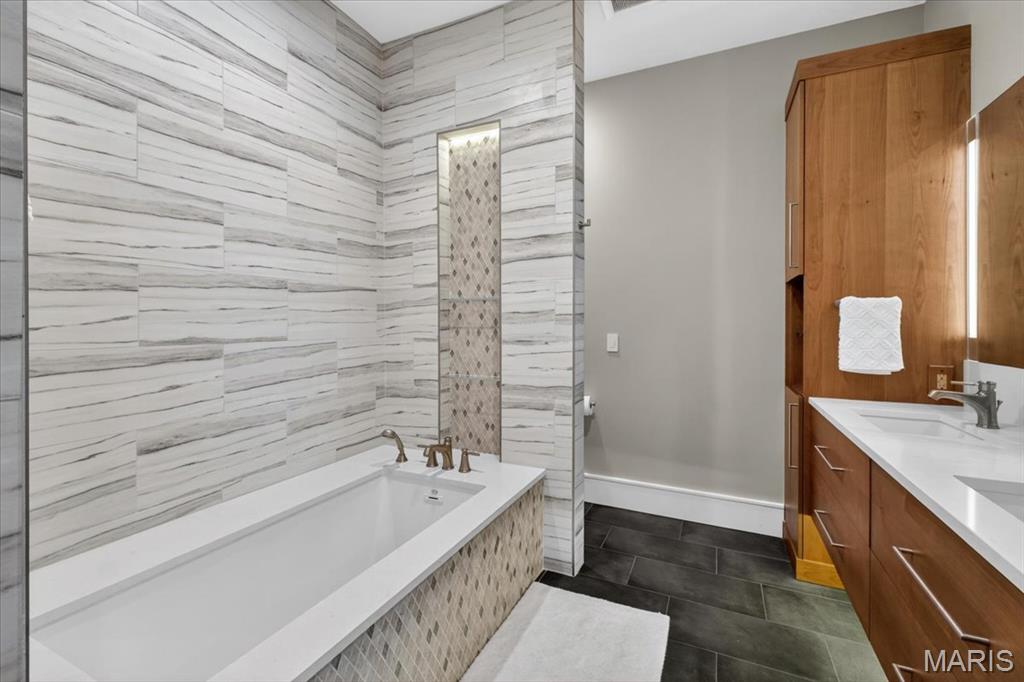 31 Brighton Way Unit: 3