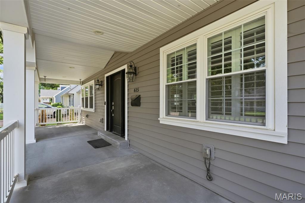 615 Meadowridge Lane