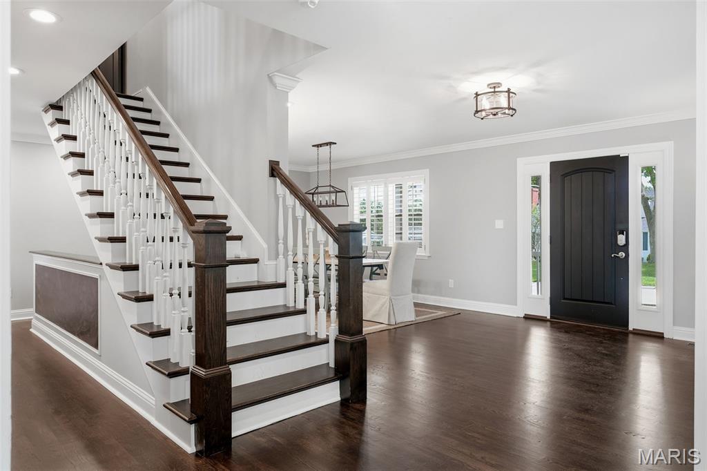 615 Meadowridge Lane