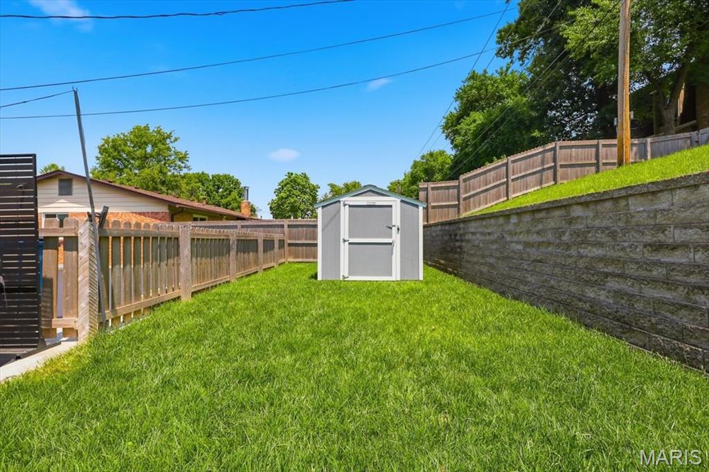 1022 Fernway Lane