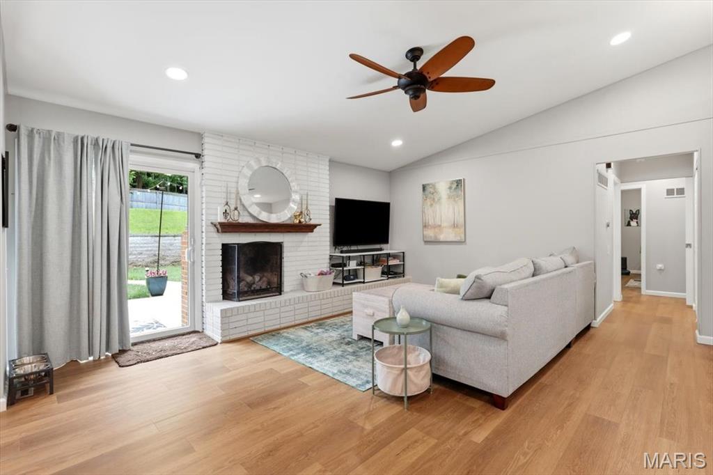 1022 Fernway Lane