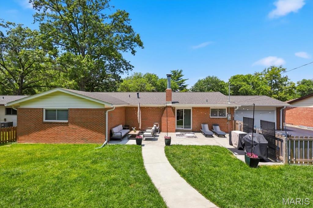 1022 Fernway Lane