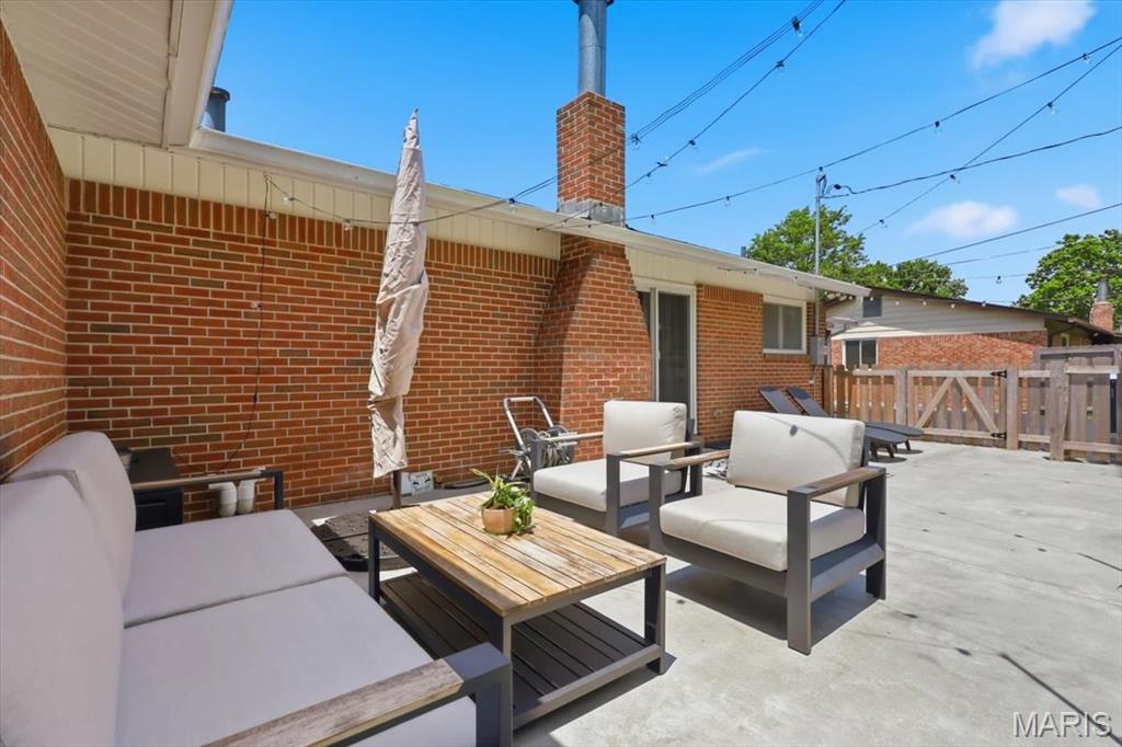 1022 Fernway Lane