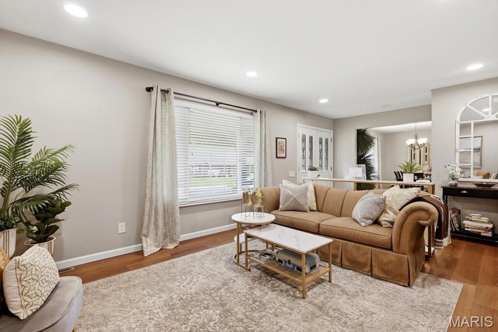 1022 Fernway Lane