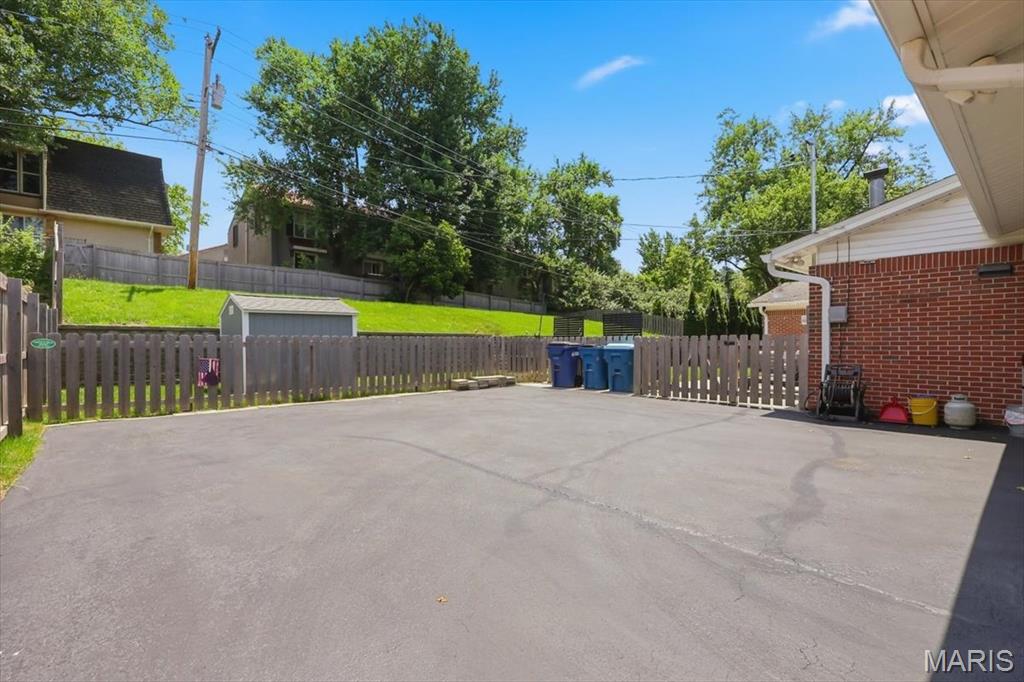 1022 Fernway Lane
