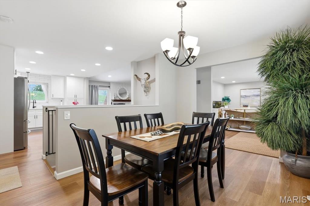 1022 Fernway Lane