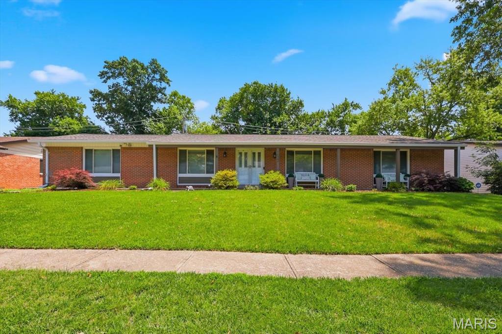 1022 Fernway Lane