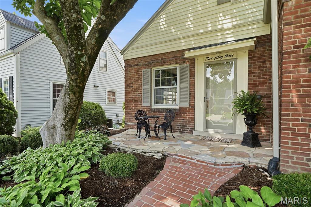 253 Elm Avenue