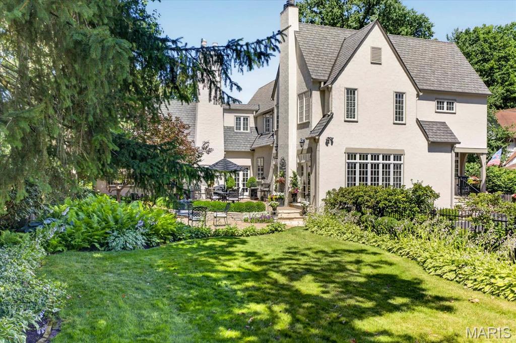 638 Sherwood Drive