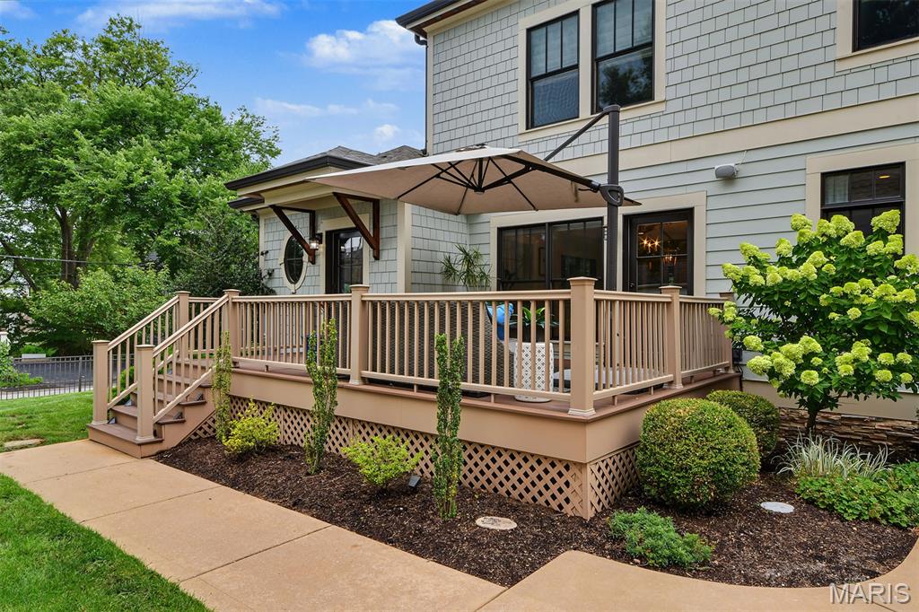 102 Edwin Avenue