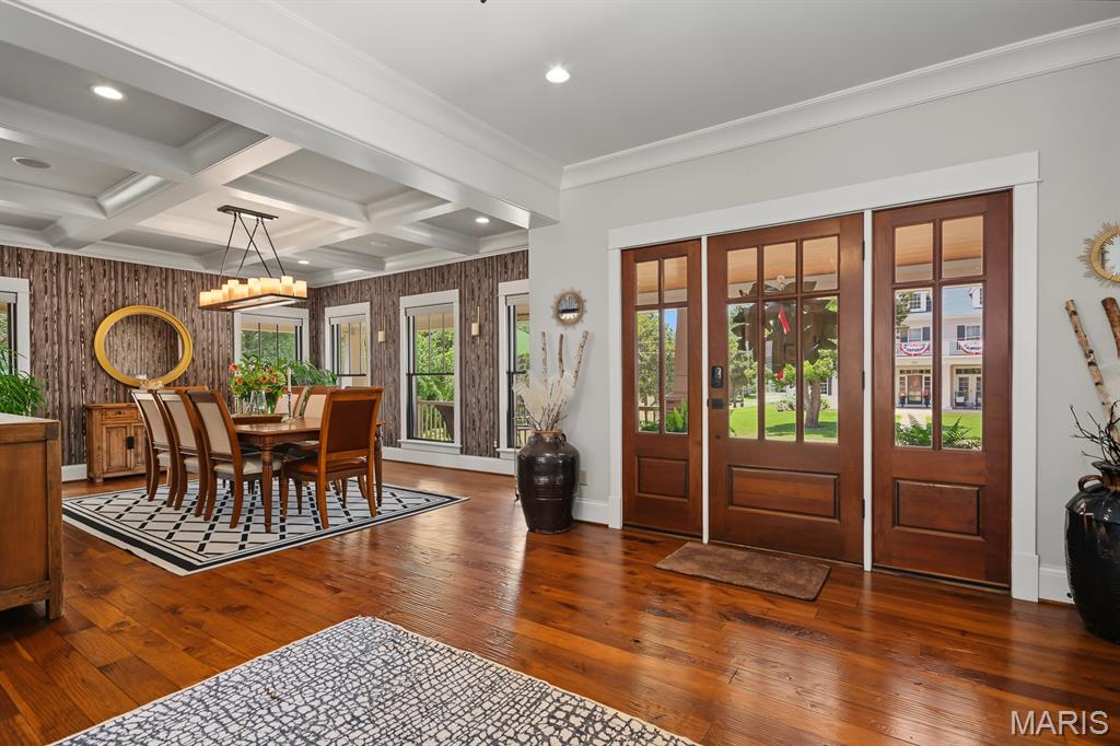102 Edwin Avenue