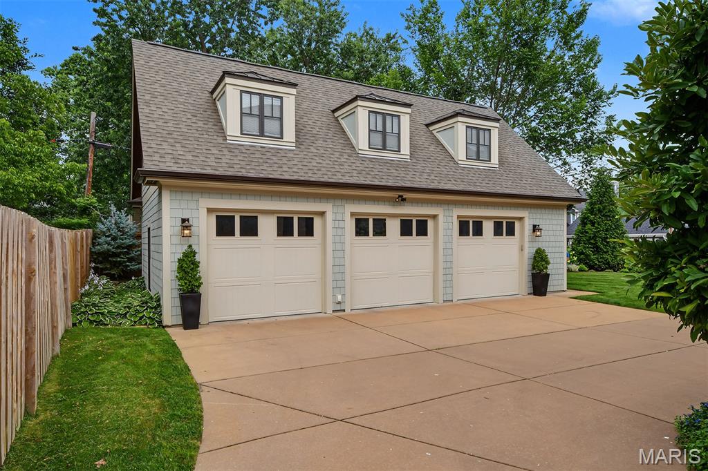 102 Edwin Avenue