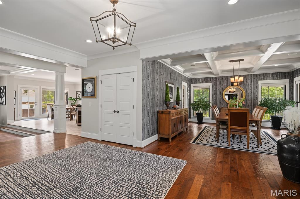 102 Edwin Avenue