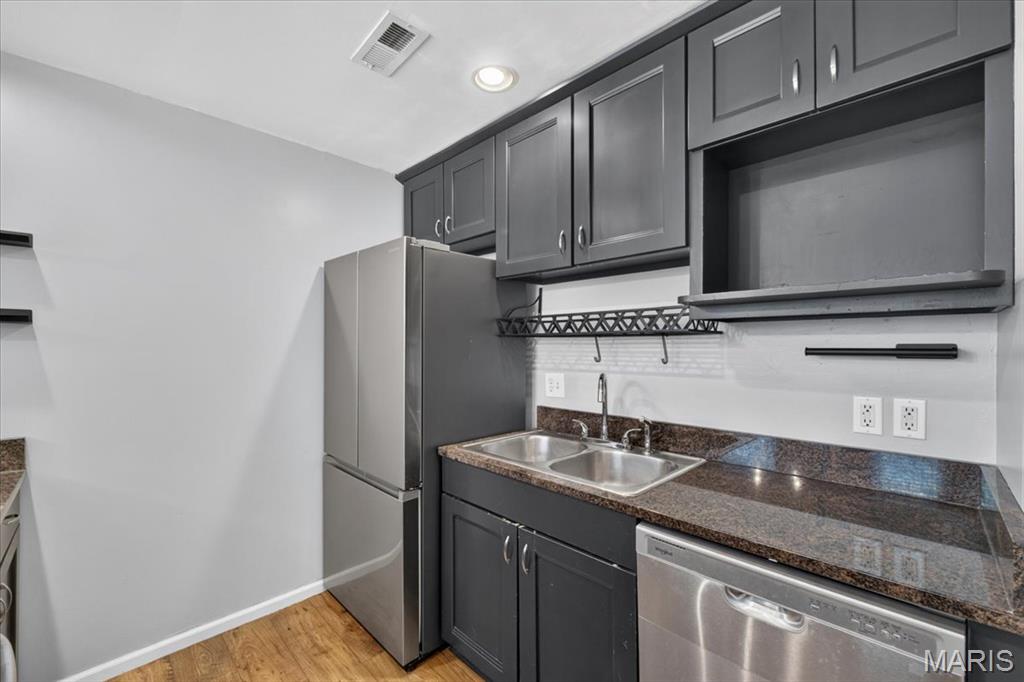 5900 McPherson Avenue Unit: 3W