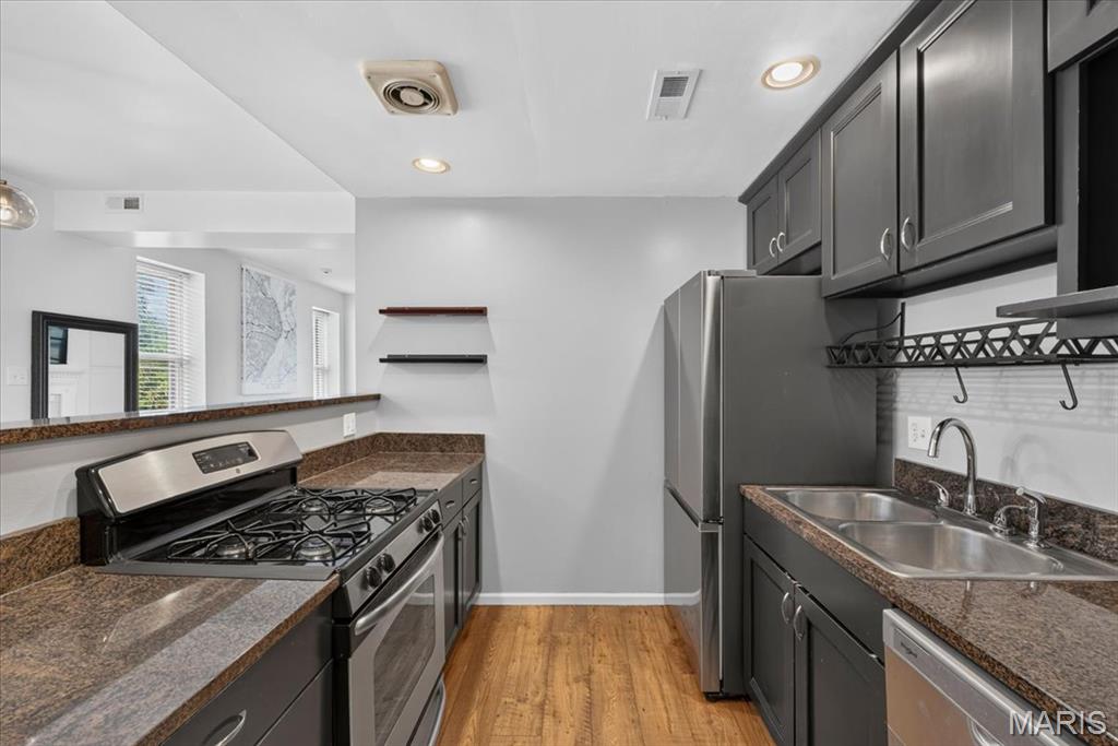 5900 McPherson Avenue Unit: 3W