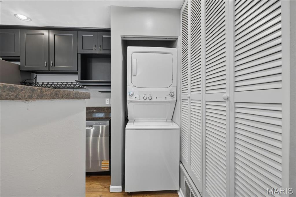5900 McPherson Avenue Unit: 3W