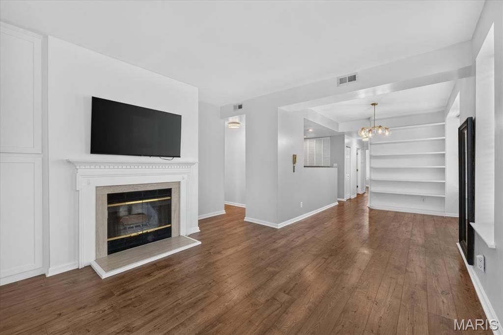 5900 McPherson Avenue Unit: 3W