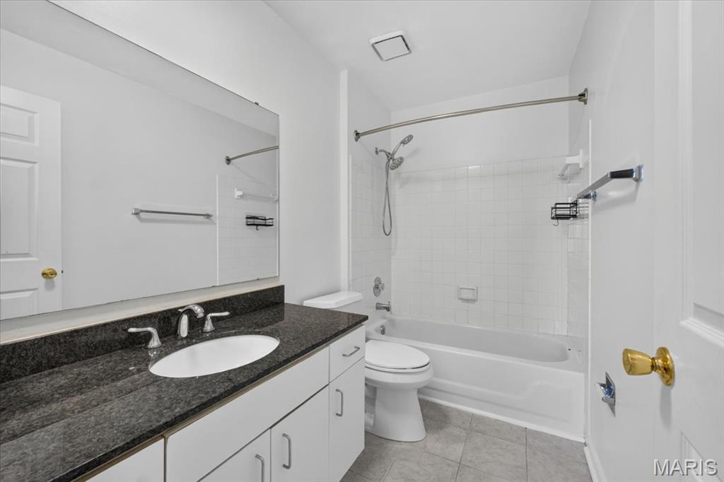 5900 McPherson Avenue Unit: 3W