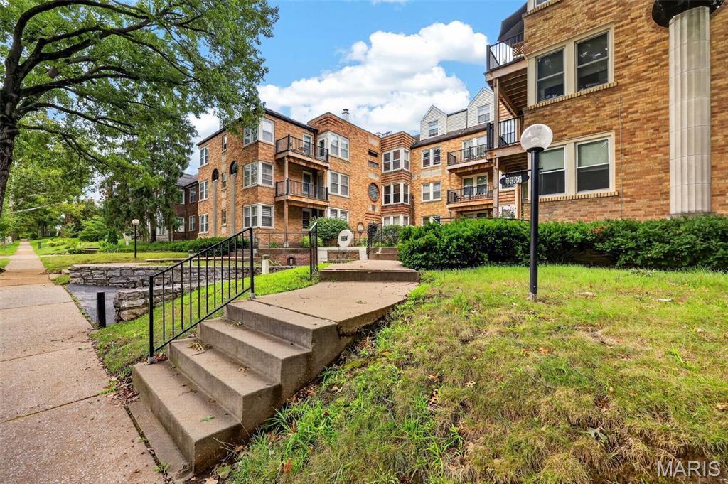 7532 York Drive Unit: 2E