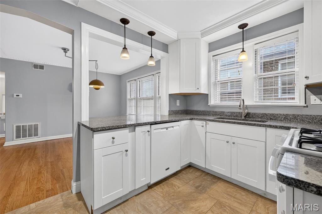 7532 York Drive Unit: 2E