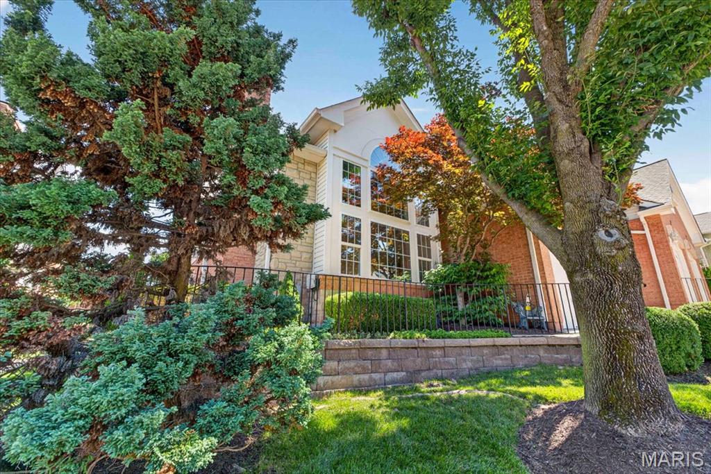 12427 Questover Manor Court