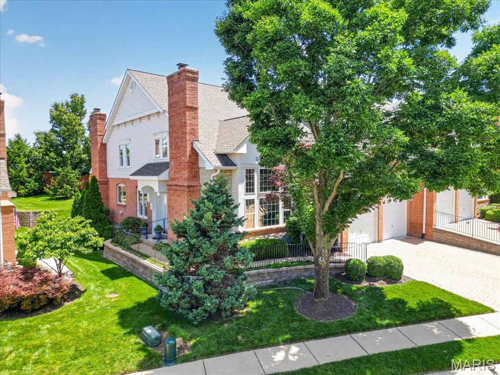 12427 Questover Manor Court