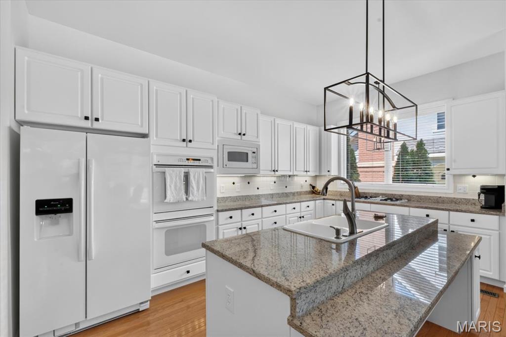 12427 Questover Manor Court