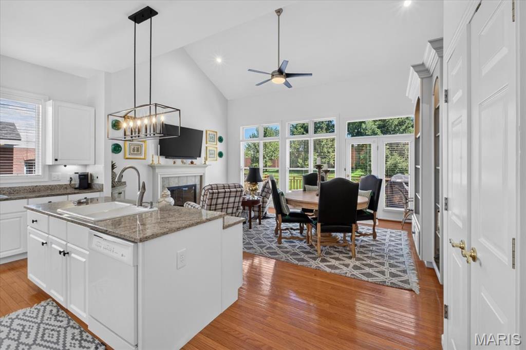 12427 Questover Manor Court