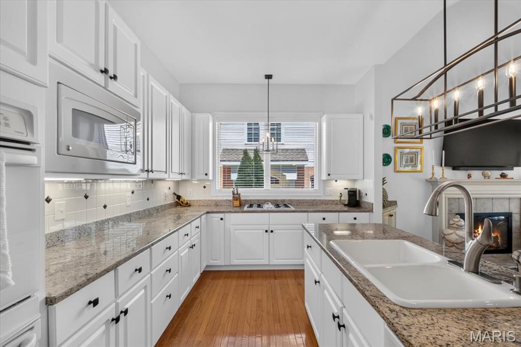 12427 Questover Manor Court
