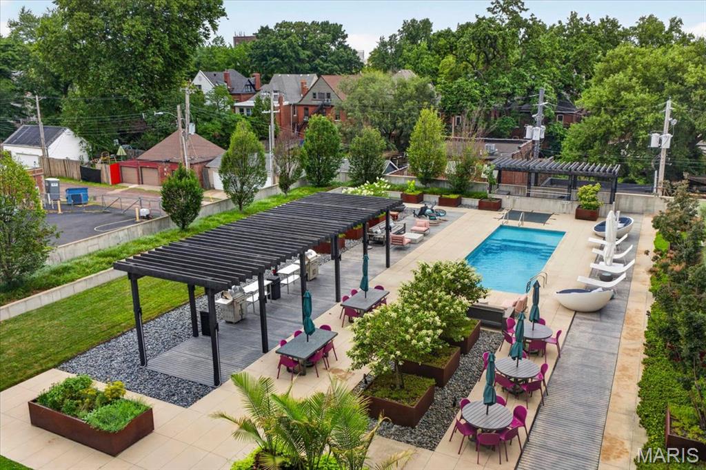 4101 Laclede Avenue Unit: 407