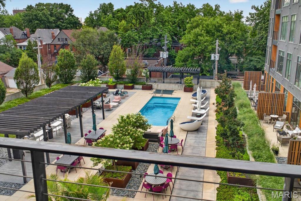 4101 Laclede Avenue Unit: 407