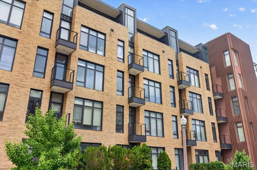 4101 Laclede Avenue Unit: 407